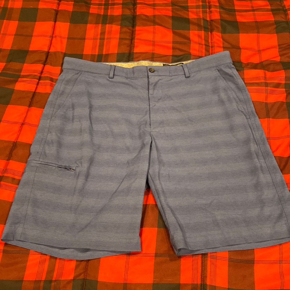Greg Norman blue golf style shorts